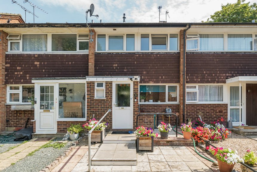 for sale frayslea london 34337 - Gibbs Gillespie