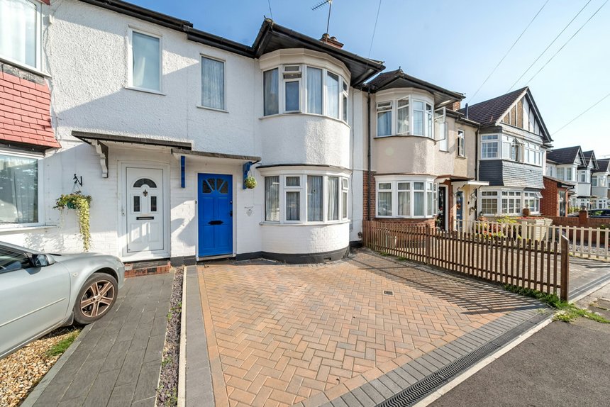 for sale dawlish drive london 34338 - Gibbs Gillespie