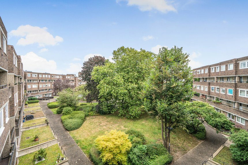 for sale augustus close london 34350 - Gibbs Gillespie