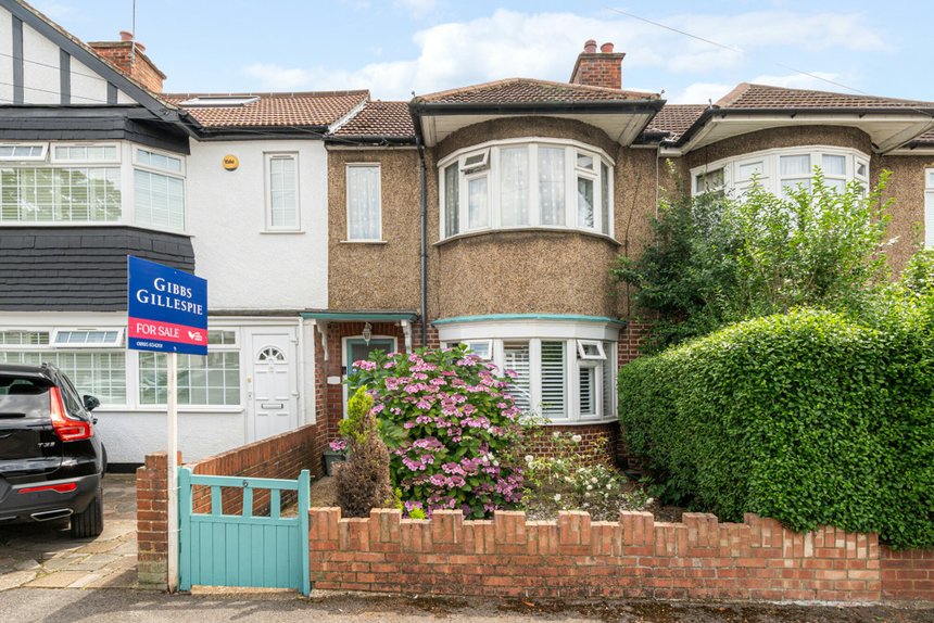 under offer chelston road london 34360 - Gibbs Gillespie