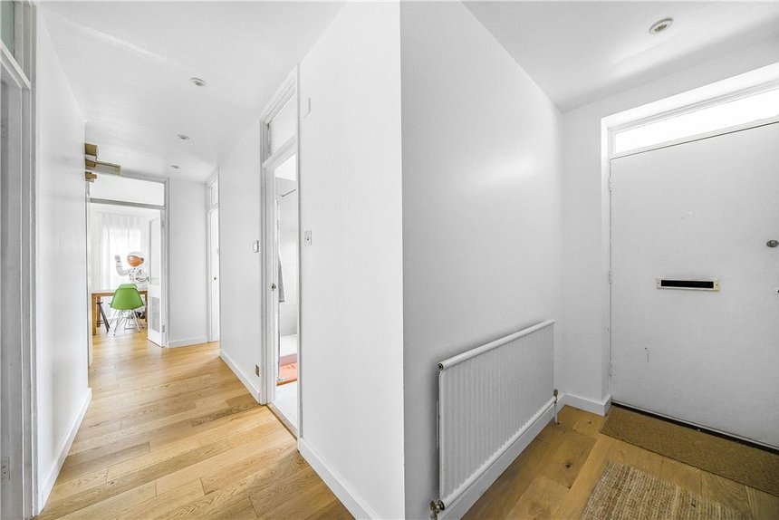 for sale stratton close london 34362 - Gibbs Gillespie