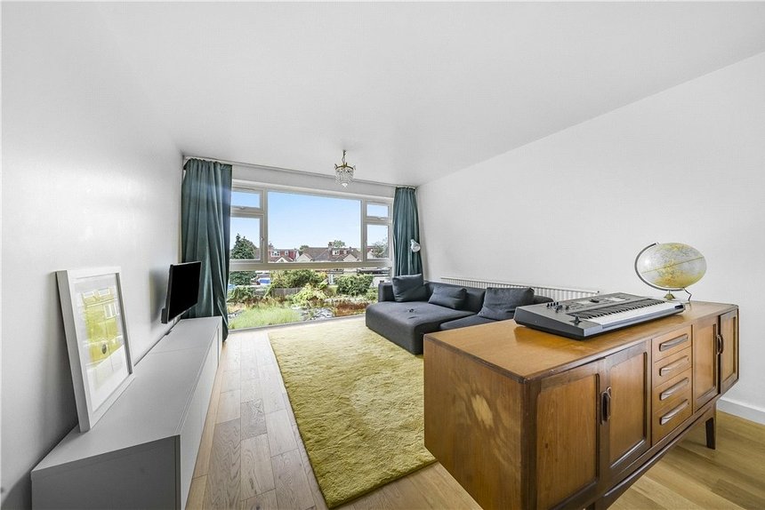 for sale stratton close london 34362 - Gibbs Gillespie