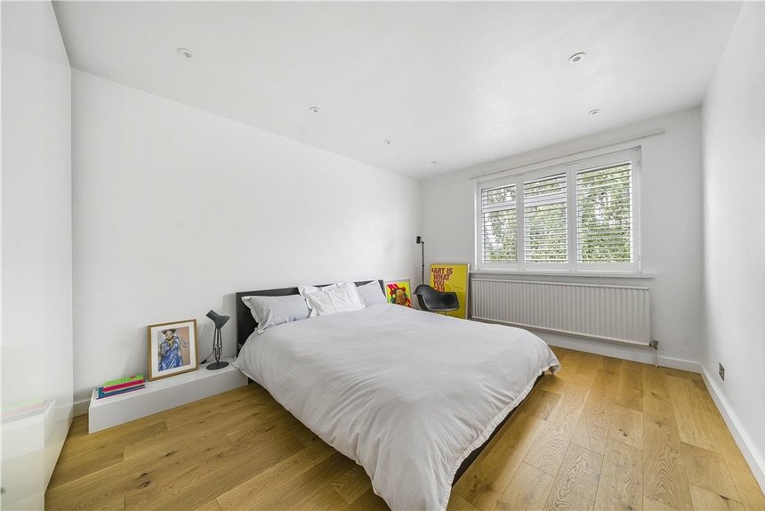 for sale stratton close london 34362 - Gibbs Gillespie