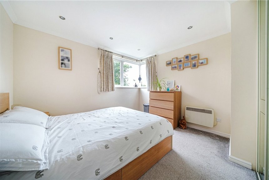 for sale hawkesworth close london 34363 - Gibbs Gillespie