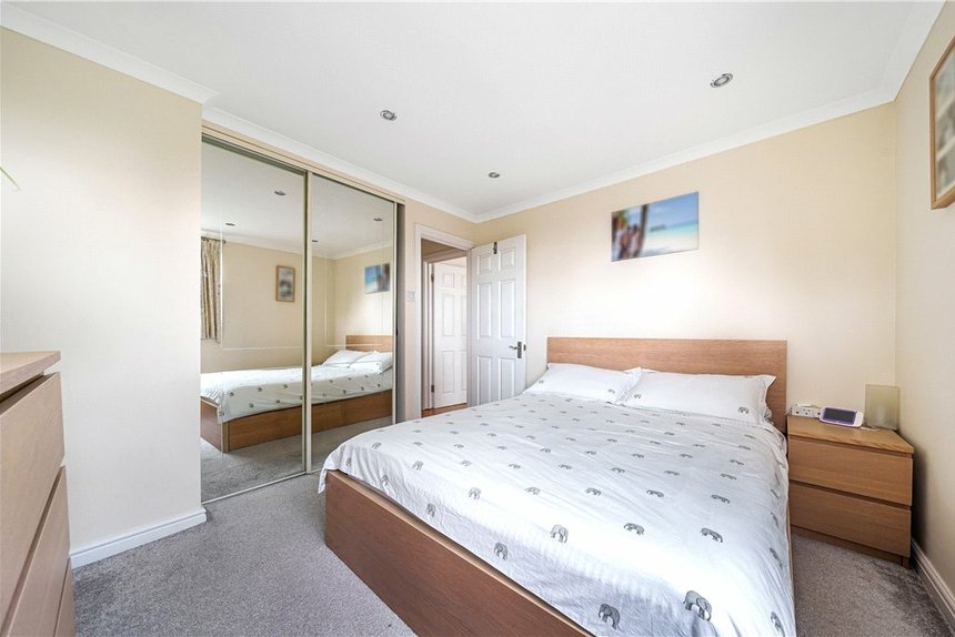 for sale hawkesworth close london 34363 - Gibbs Gillespie