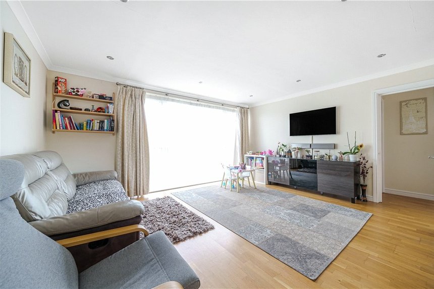 for sale hawkesworth close london 34363 - Gibbs Gillespie