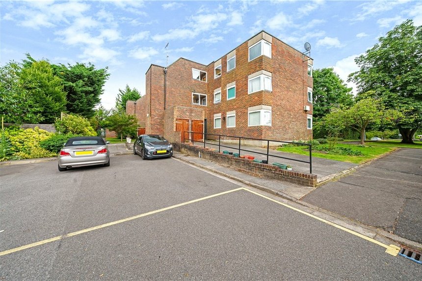 for sale hawkesworth close london 34363 - Gibbs Gillespie