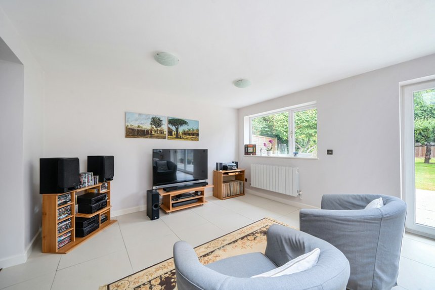 for sale bay tree walk london 34365 - Gibbs Gillespie