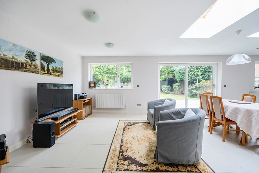 for sale bay tree walk london 34365 - Gibbs Gillespie