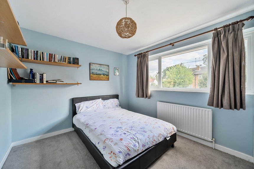 for sale dibden hill london 34373 - Gibbs Gillespie