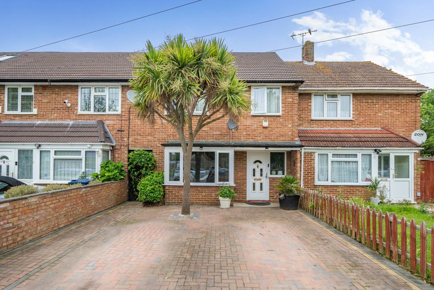 under offer elm tree close london 34380 - Gibbs Gillespie