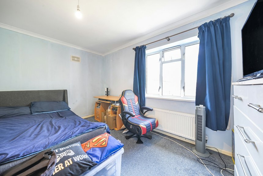 for sale bramble close london 34387 - Gibbs Gillespie