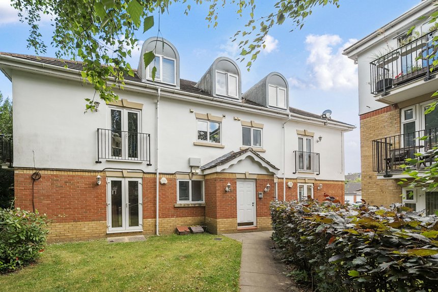 for sale basildon close london 34392 - Gibbs Gillespie