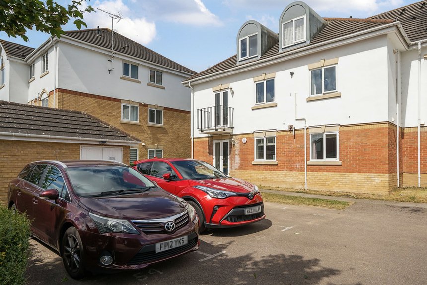 for sale basildon close london 34392 - Gibbs Gillespie