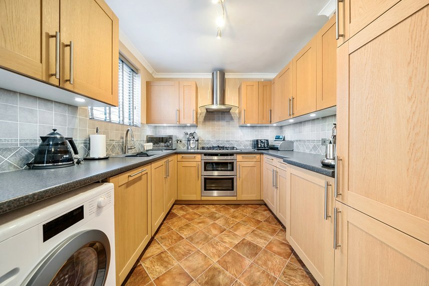 under offer hurstfield crescent london 34402 - Gibbs Gillespie