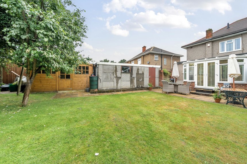 under offer hurstfield crescent london 34402 - Gibbs Gillespie