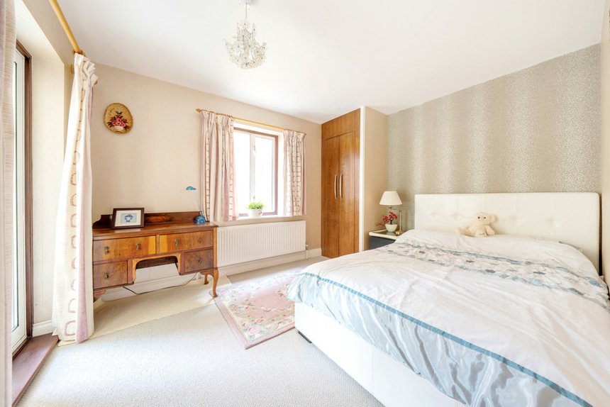 for sale frays avenue london 34406 - Gibbs Gillespie