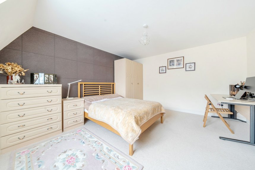 for sale frays avenue london 34406 - Gibbs Gillespie