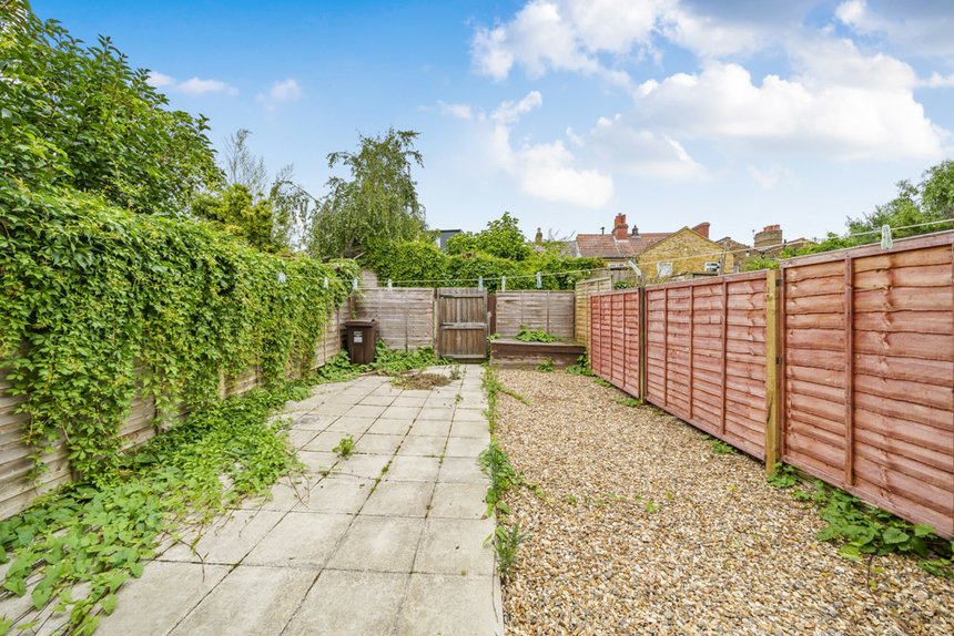 under offer mafeking avenue london 34411 - Gibbs Gillespie