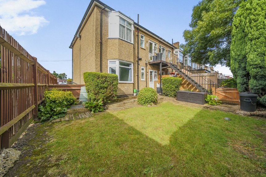 under offer beechwood avenue london 34413 - Gibbs Gillespie