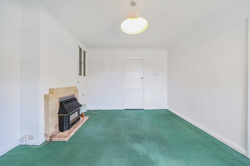 under offer beechwood avenue london 34413 - Gibbs Gillespie