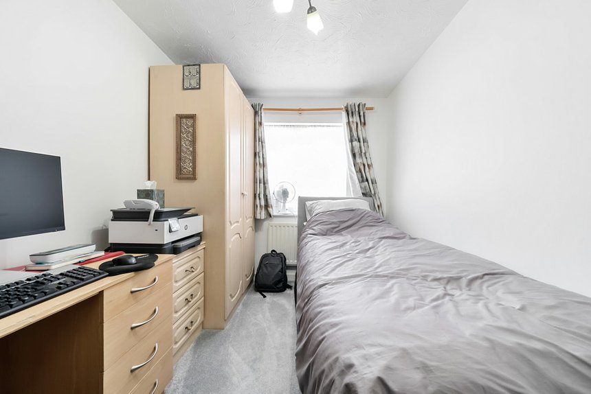 under offer waterloo road london 34415 - Gibbs Gillespie