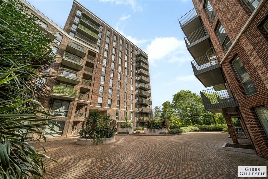 under offer wallace house london 34426 - Gibbs Gillespie