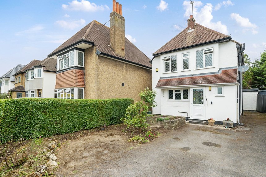 under offer the fairway london 34436 - Gibbs Gillespie