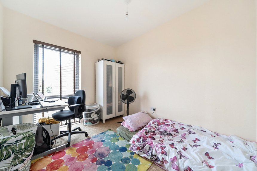 for sale willoughby avenue london 34440 - Gibbs Gillespie