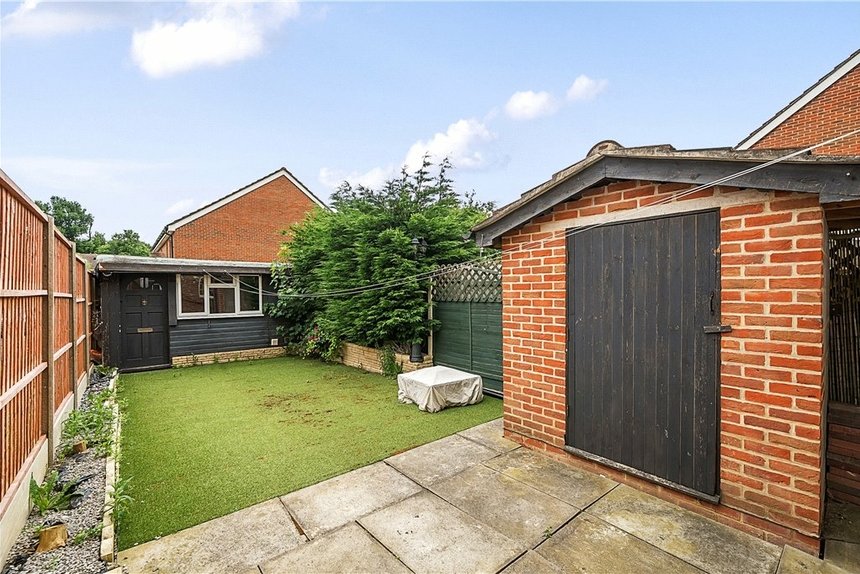 under offer shanklin gardens london 34445 - Gibbs Gillespie