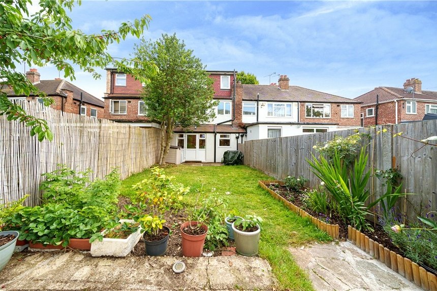 under offer conway crescent london 34447 - Gibbs Gillespie