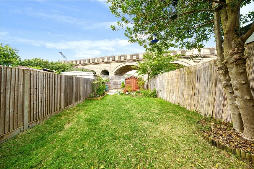 under offer conway crescent london 34447 - Gibbs Gillespie