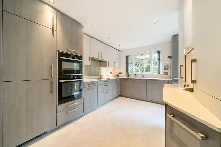 for sale harwood drive london 34450 - Gibbs Gillespie