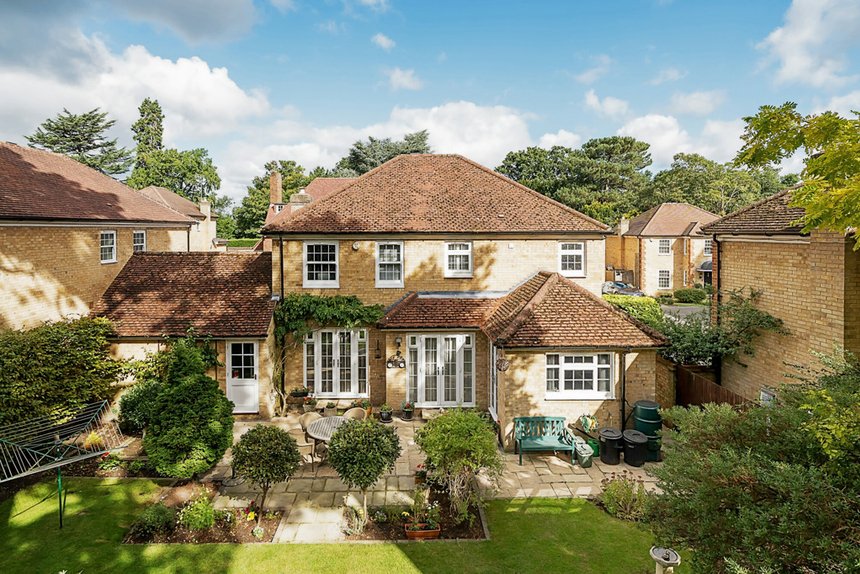 for sale harwood drive london 34450 - Gibbs Gillespie