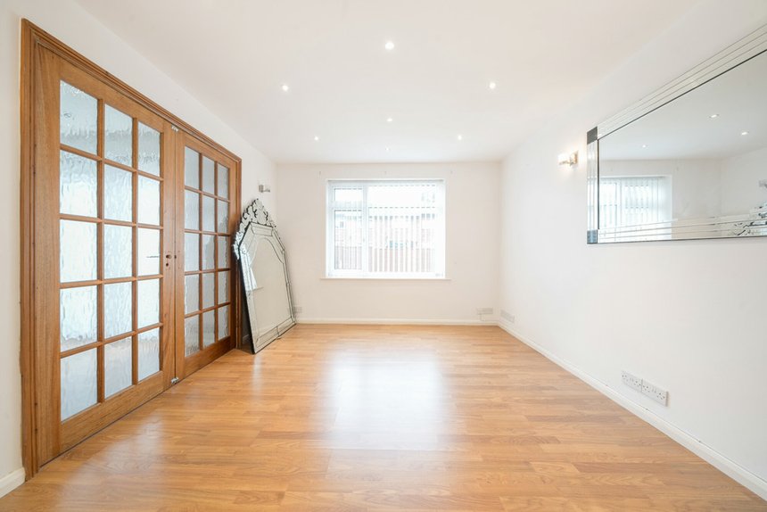 for sale lyneham walk london 34451 - Gibbs Gillespie