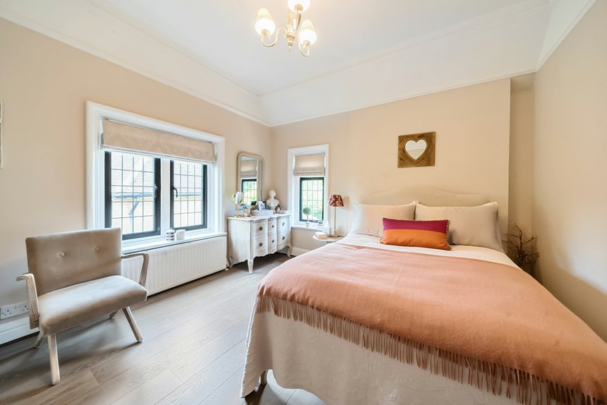 for sale frithwood avenue london 34454 - Gibbs Gillespie