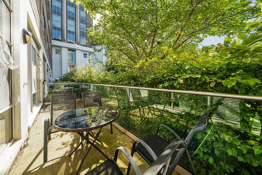 for sale great west road london 34457 - Gibbs Gillespie