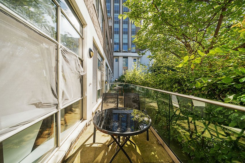 for sale great west road london 34457 - Gibbs Gillespie