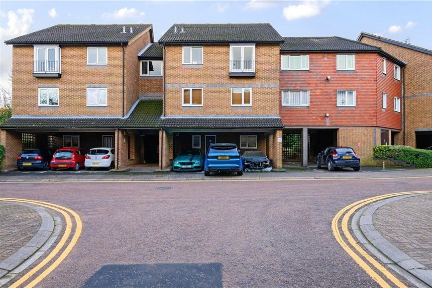 FlatApartment,studio for sale in Abbeyfields Close, London, NW10