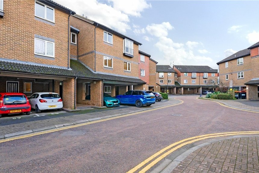 FlatApartment,studio for sale in Abbeyfields Close, London, NW10