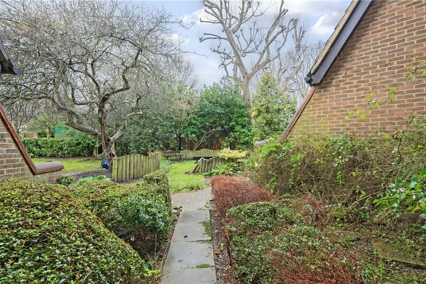 FlatApartment,studio for sale in Abbeyfields Close, London, NW10