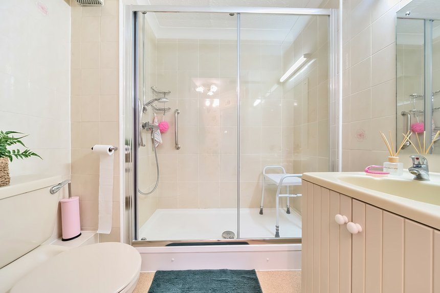 sold wood lane london 34470 - Gibbs Gillespie