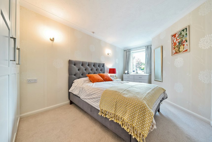 sold wood lane london 34470 - Gibbs Gillespie