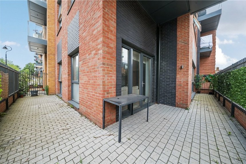 for sale copley close london 34471 - Gibbs Gillespie