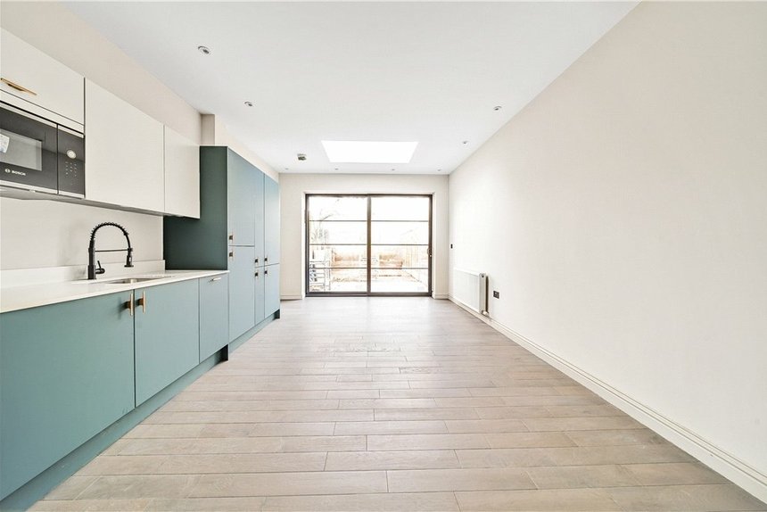 under offer hastings road london 34485 - Gibbs Gillespie