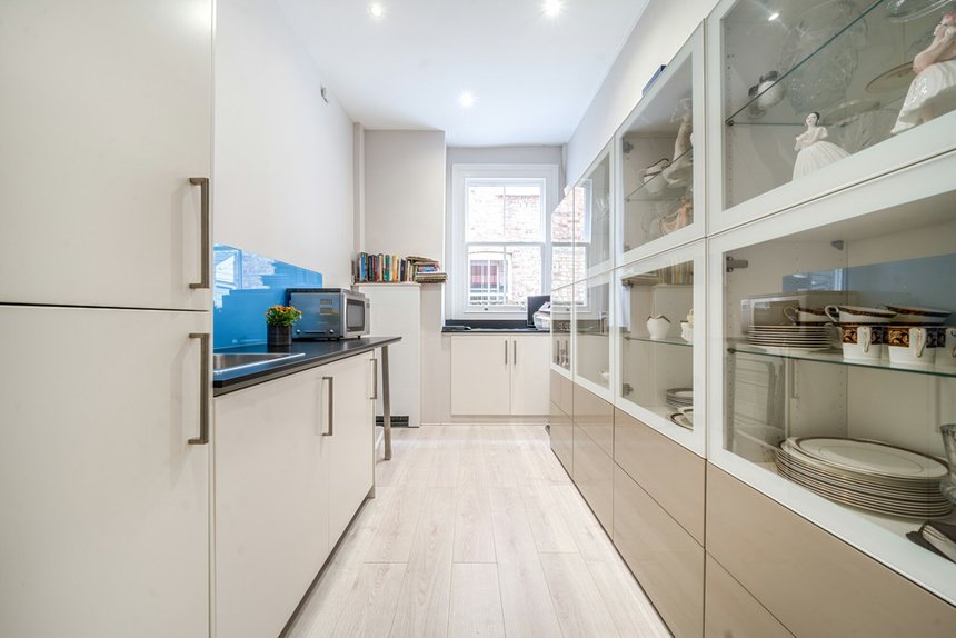 for sale colebrooke avenue london 34500 - Gibbs Gillespie