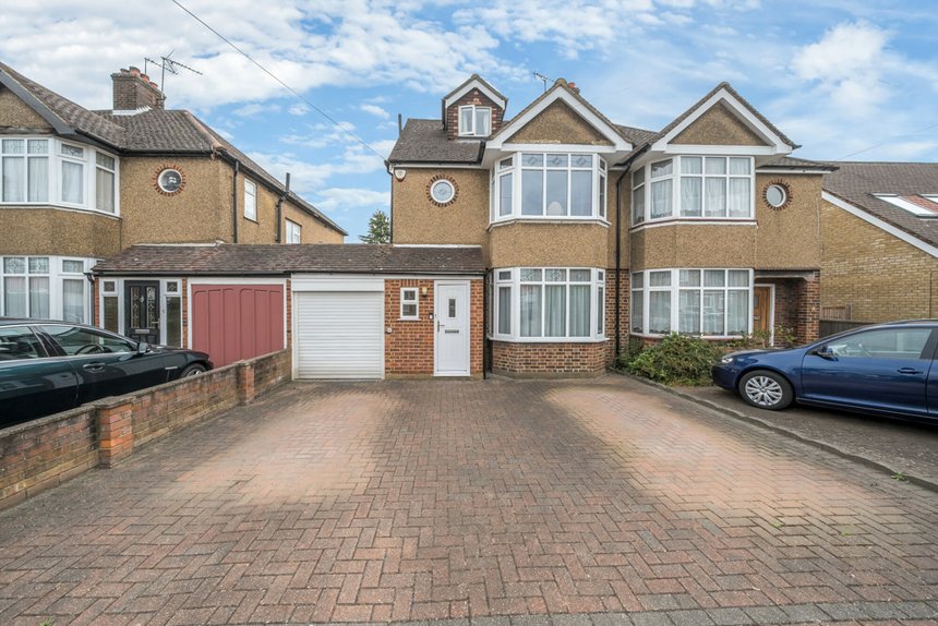 for sale winton crescent london 34504 - Gibbs Gillespie