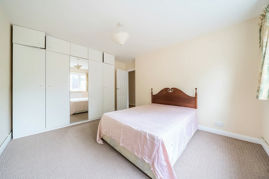 under offer grange road london 34509 - Gibbs Gillespie