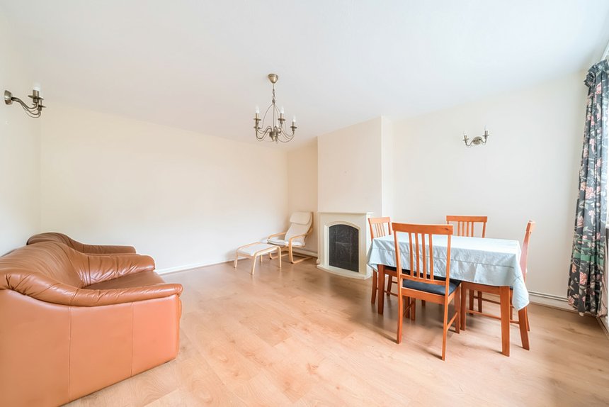 under offer grange road london 34509 - Gibbs Gillespie
