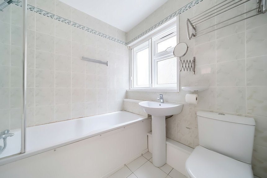 under offer grange road london 34509 - Gibbs Gillespie